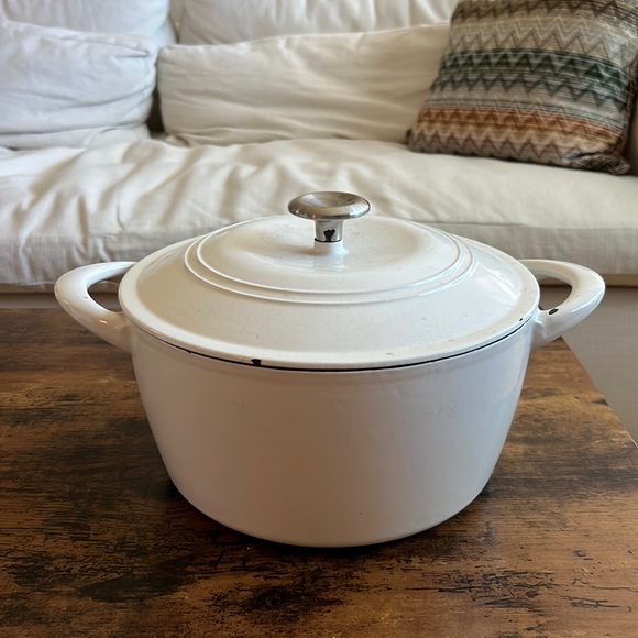 6.5 Qt Enameled Cast Iron Dutch Oven Pot - Picture 1 of 7